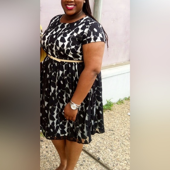 IMAN Dresses & Skirts - Black and white dress🖤🤍